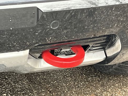 Used 2021 Chevrolet Tahoe Z71 w/ Z71 Off-Road Package image 31