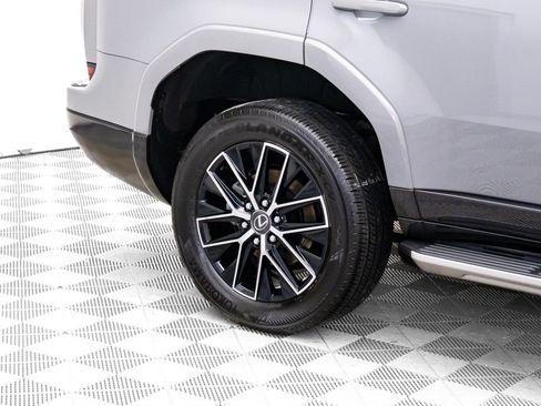 Used 2025 Lexus GX 550 w/ Cold Area Package image 37
