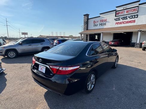 Used 2017 Toyota Camry SE FWD image 7