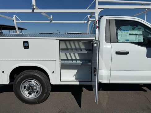 New 2026 Ford F250 XL w/ XL Chrome Package image 7