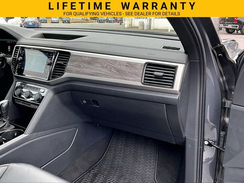 Used 2022 Volkswagen Atlas Cross Sport SE AWD/4WD image 17