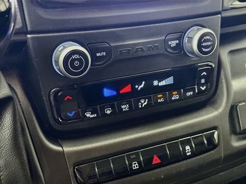Used 2024 RAM ProMaster 2500 w/ Convenience Group FWD image 15