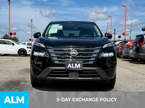 Used 2024 Nissan Rogue S FWD image 3