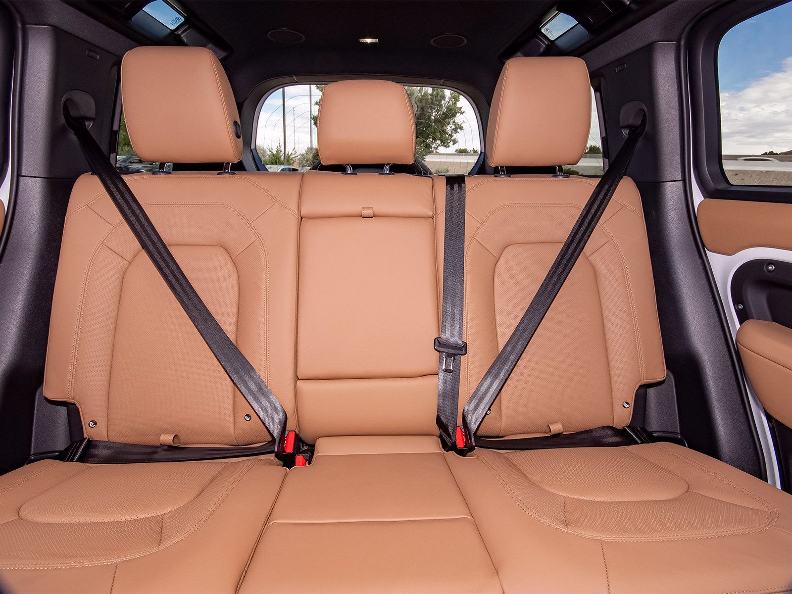 New 2026 Land Rover Defender 110 X-Dynamic SE AWD/4WD image 47