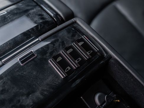 Used 2009 Maybach 57 S image 29