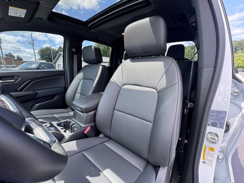 Used 2025 GMC Canyon Elevation w/ Convenience Package AWD/4WD image 13