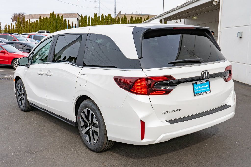 New 2027 Honda Odyssey EX-L image 8