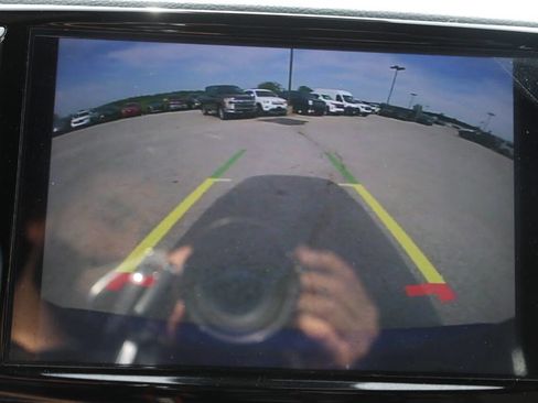 Used 2021 Chrysler Pacifica Touring w/ S Appearance Package FWD image 24