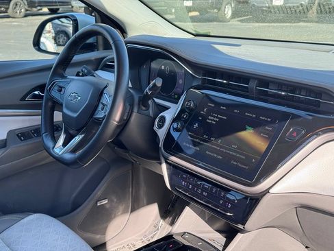 Used 2023 Chevrolet Bolt EUV Premier w/ Sun & Sound Package FWD image 5