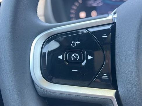 New 2026 Volvo XC90 B5 Core w/ Protection Package Premier image 12