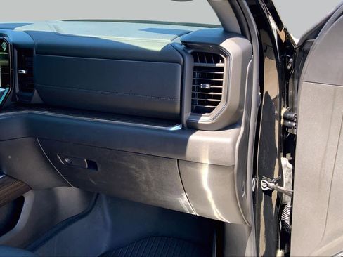 Used 2025 Chevrolet Silverado 1500 RST w/ Convenience Package II AWD/4WD image 18
