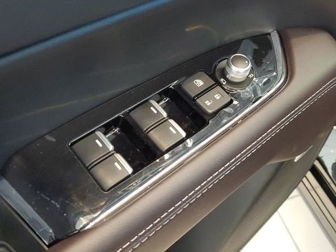 New 2025 MAZDA CX-5 Signature image 23