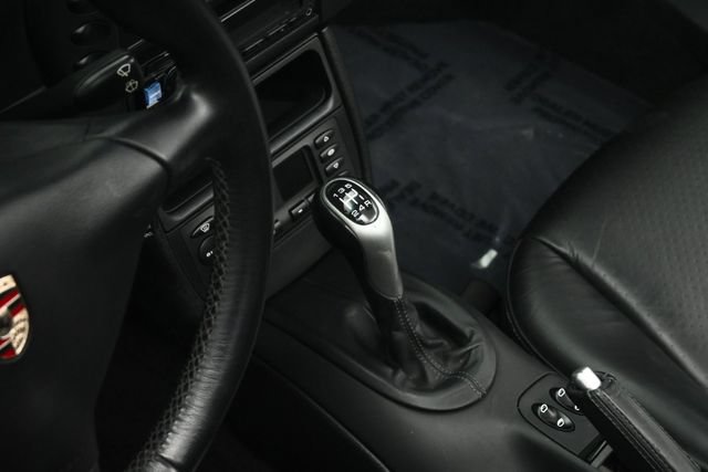 Used 2002 Porsche Boxster RWD image 40