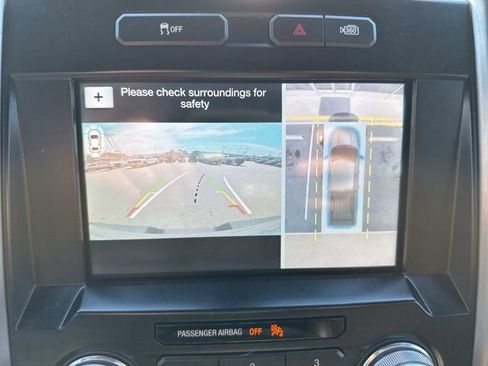 Used 2016 Ford F150 Platinum w/ Equipment Group 701A Luxury image 14