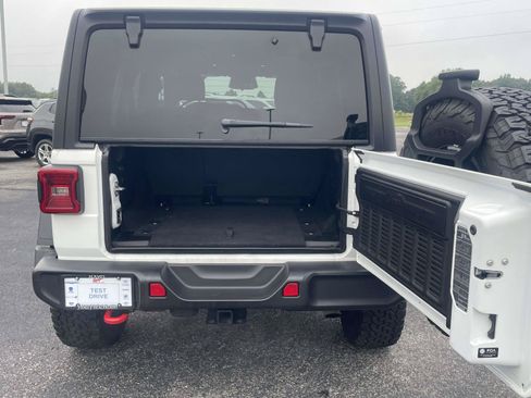 Used 2026 Jeep Wrangler Unlimited Rubicon AWD/4WD image 5