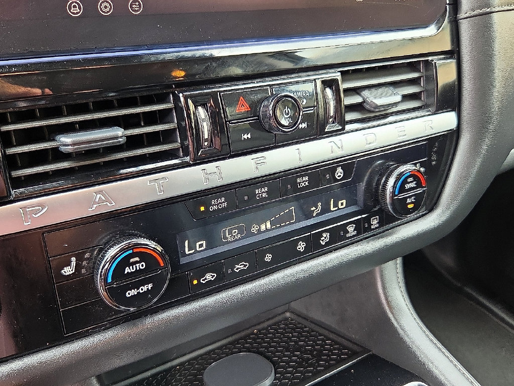 Used 2026 Nissan Pathfinder SL FWD image 18