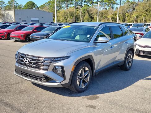 Used 2025 Hyundai Tucson SEL image 3