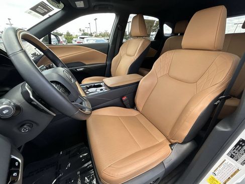 Used 2025 Lexus RX 350 Premium w/ Accessory Package (Z1) FWD image 28