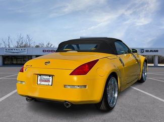 Used 2005 Nissan 350Z Touring RWD video 2