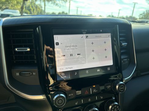 New 2026 RAM 1500 4x4 Crew Cab image 44