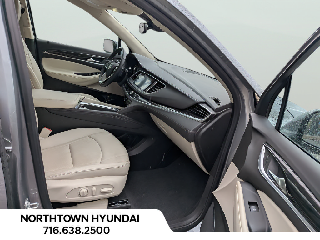 Used 2024 Buick Enclave Essence AWD/4WD image 40