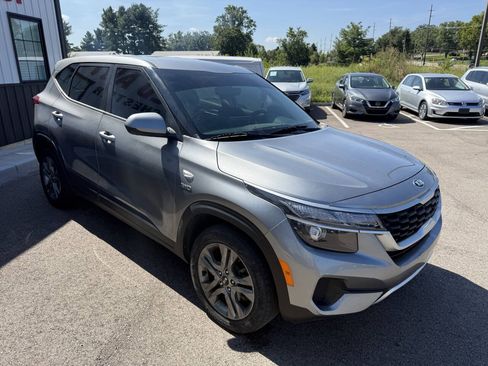 Used 2021 Kia Seltos LX AWD/4WD image 5