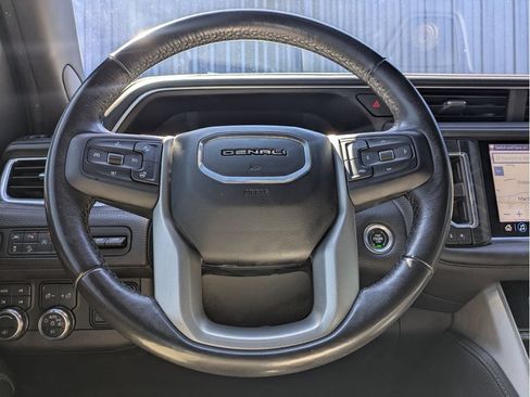 Used 2021 GMC Yukon Denali w/ Denali Ultimate Package AWD/4WD image 23