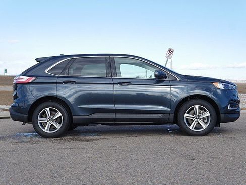 Used 2024 Ford Edge SEL w/ Convenience Package image 6