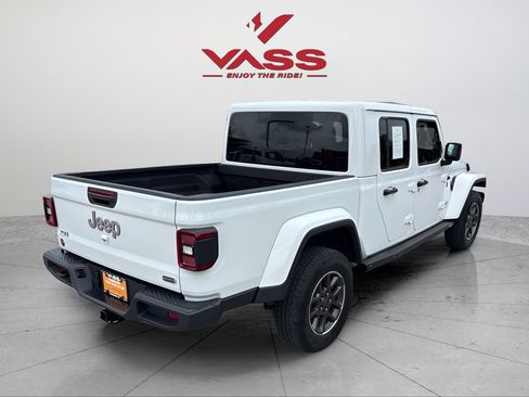Used 2022 Jeep Gladiator Overland w/ Popular Equipment Package AWD/4WD image 5