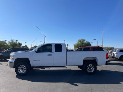 Used 2007 Chevrolet Silverado 2500 W/T w/ LS Package image 2