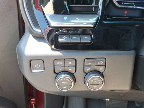 Certified 2023 Chevrolet Silverado 1500 High Country w/ High Country Premium Package AWD/4WD image 39