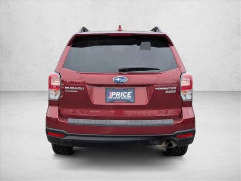 Used 2017 Subaru Forester 2.5i Premium image 5