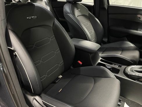 Used 2024 Kia Forte GT-Line w/ GT-Line Premium Package image 9