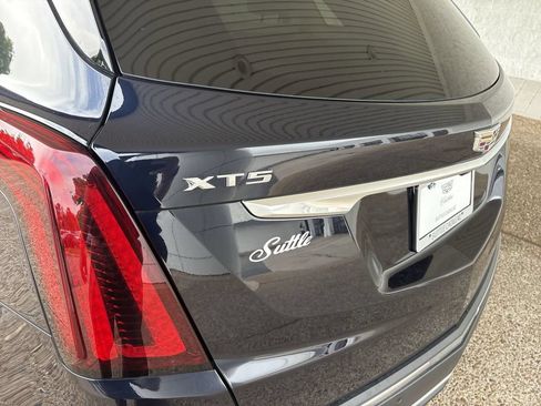 Certified 2021 Cadillac XT5 Premium Luxury FWD image 33