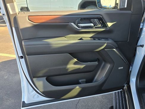 New 2026 GMC Yukon Denali AWD/4WD image 12