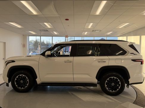 Used 2023 Toyota Sequoia SR5 w/ SR5 Premium Package image 68