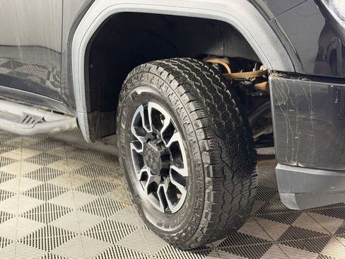 Used 2020 GMC Sierra 2500 AT4 w/ Technology Package image 5