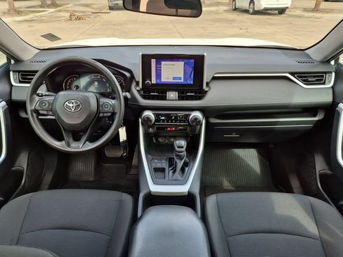 Used 2023 Toyota RAV4 LE FWD image 20