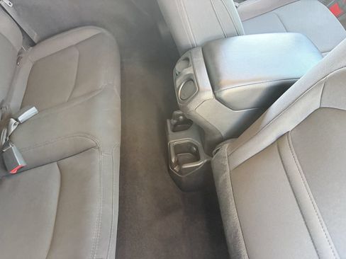 Used 2021 Jeep Wrangler Sport AWD/4WD image 14