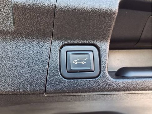 Certified 2021 GMC Acadia SLT w/ Elevation Edition FWD image 27