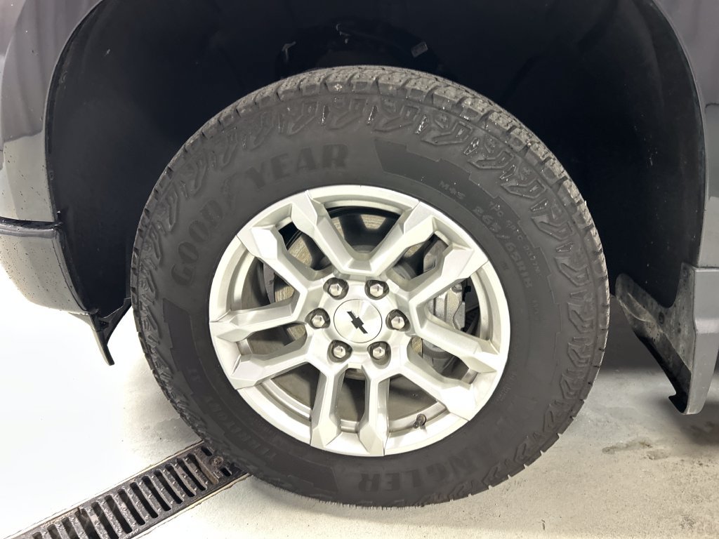 Used 2026 Chevrolet Silverado 1500 RST w/ Safety Package AWD/4WD image 9