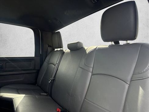 Used 2023 RAM 2500 Tradesman w/ Chrome Appearance Group AWD/4WD image 17