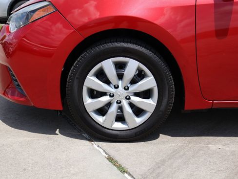 Used 2015 Toyota Corolla LE image 8