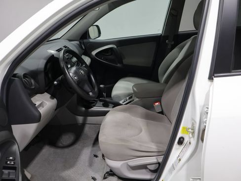 Used 2011 Toyota RAV4 4WD w/ Upgrade Value Pkg image 10
