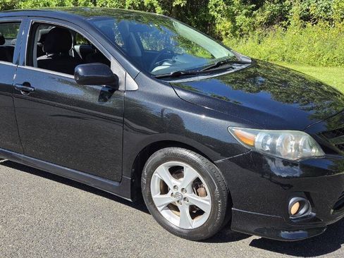 Used 2013 Toyota Corolla S FWD image 2