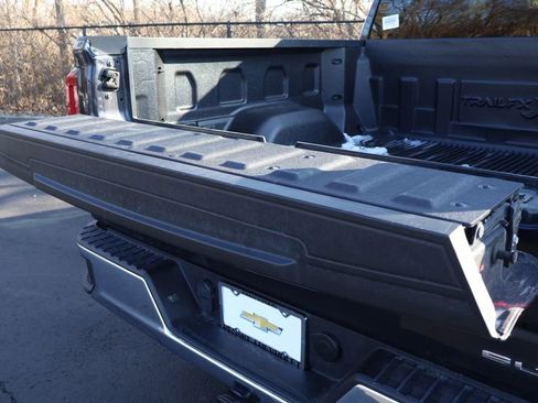 Certified 2024 GMC Sierra 1500 SLT image 47