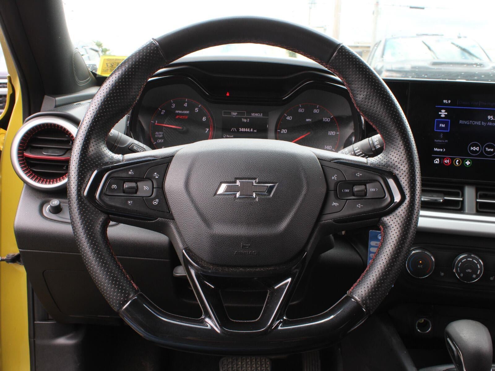 Used 2024 Chevrolet Trax RS w/ Sunroof Package FWD image 11