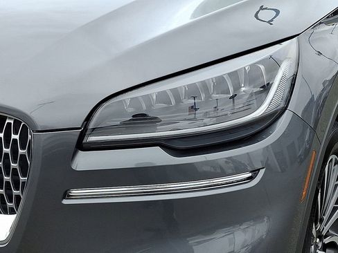 Used 2023 Lincoln Aviator AWD w/ Premium Package image 9