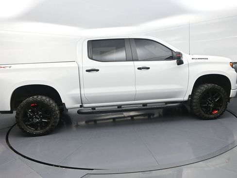 Used 2024 Chevrolet Silverado 1500 RST w/ Redline Edition AWD/4WD image 12