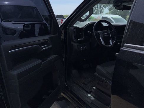 Used 2022 GMC Sierra 1500 Elevation w/ LPO, Elevation Black Package AWD/4WD image 7